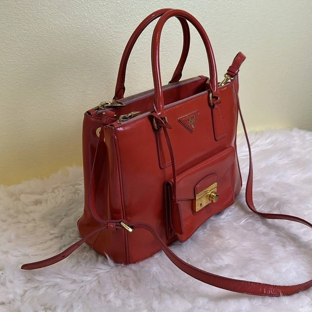💯Authentic Prada Red Leather Handbag🍀
